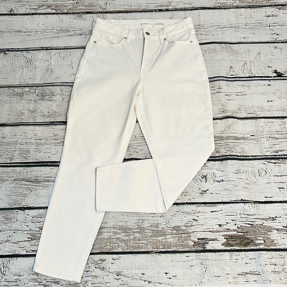 Old Navy Denim - NWOT- Old Navy High-Rise O.G. Straight White Jeans